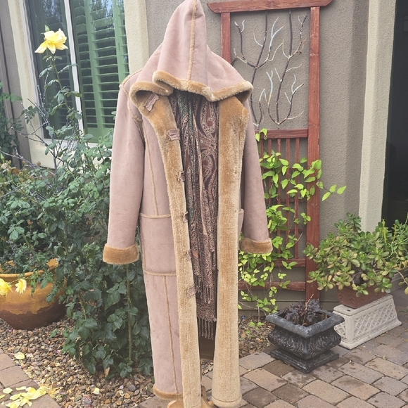 Angelina Beige Teddy Maxi Coat - Picture 9 of 13